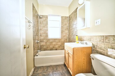 2755 W Arthur Ave unit 27553, Chicago, IL 60645 - photo 5