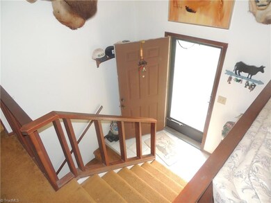 142 Kingswood Rd, Statesville, NC 28625 - photo 5