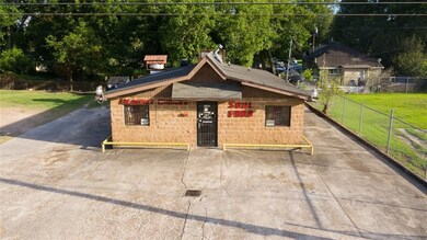 3810 Cavalcade St, Houston, TX 77026 - photo 3