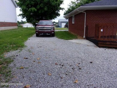 252 Chaplin Rd, Bloomfield, KY 40008 - photo 4