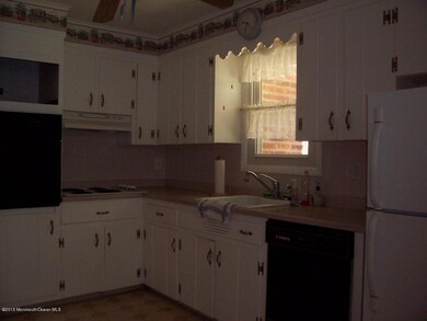 Eat-In Kitchen