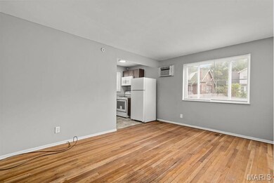 1108 Bates St, Saint Louis, MO 63111 - photo 3