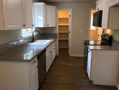 711 SE 11th St, Grants Pass, OR 97526 - photo 4