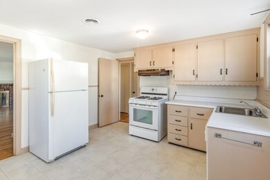 51 Sunset Dr, Beverly, MA 01915 - photo 4