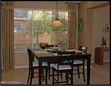 EAT-IN KITCHEN