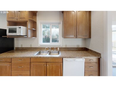 94178 9th St, Gold Beach, OR 97444 - photo 4