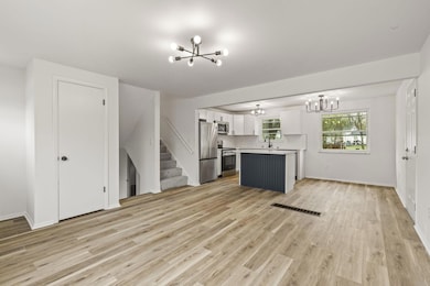 2025-4-17 1139 Jonson Ct 013