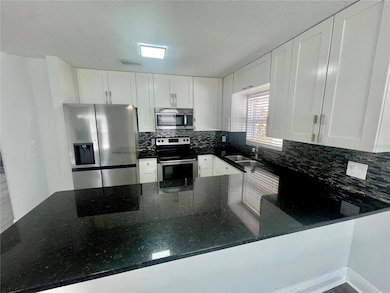 2531 Hamlet Ln, Kissimmee, FL 34746 - photo 3