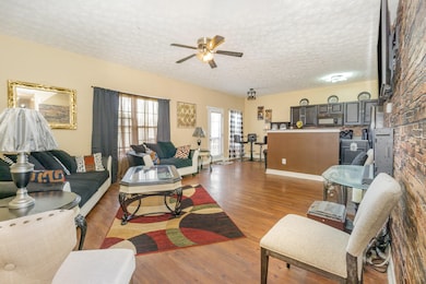 003_109_rich_lane_01-edit_775
