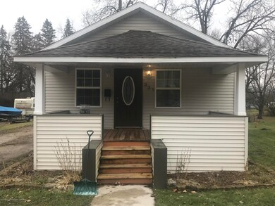 335 E Fargo St, Ionia, MI 48846 - photo 2