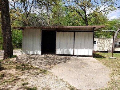 554 Blue Jay Ct, Granbury, TX 76049 - photo 3