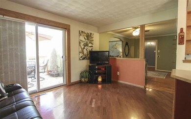 2220 Washington St, Cedar Falls, IA 50613 - photo 7