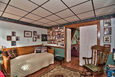 520 W Taylor St, Taylor, PA 18517 - photo 2