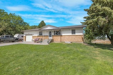 2087 Hanhauser Cir, Blackfoot, ID 83221 - photo 2