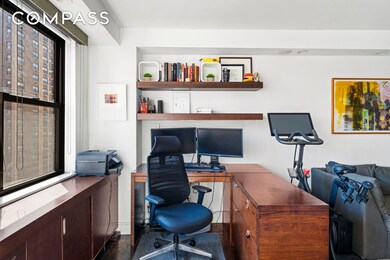 330 3rd Ave unit 8D, New York, NY 10010 - photo 4