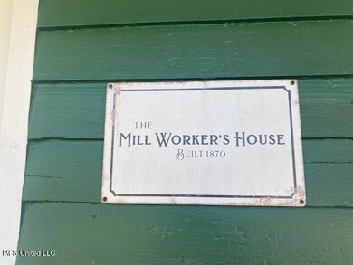 621 N Wall St, Natchez, MS 39120 - photo 3