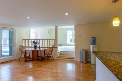 Dining / Entry