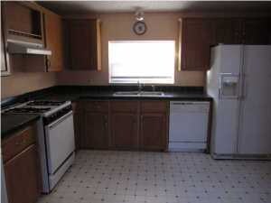 22400 Pine Ln, Fountain, FL 32438 - photo 2