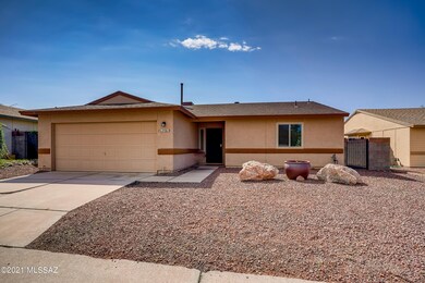 2561 W Whisbrook Ln, Tucson, AZ 85741 - photo 2