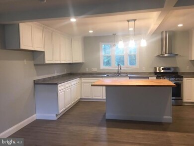 309 Pine Blvd, Orwigsburg, PA 17961 - photo 5