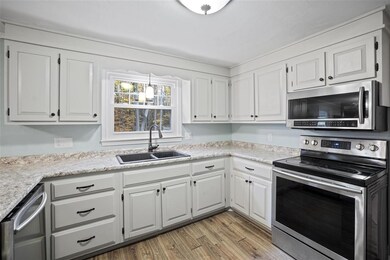 7 Hemlock St, Rochester, NH 03867 - photo 7