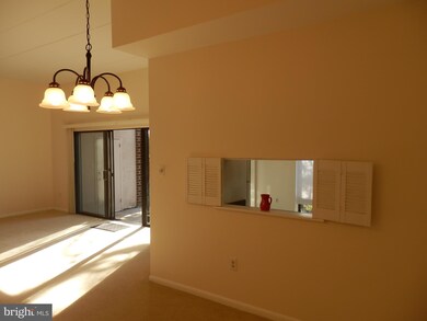 112 Roberts Ln unit 101, Alexandria, VA 22314 - photo 7