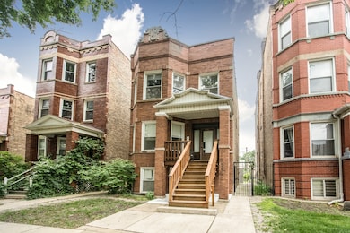 3080 N Davlin Ct, Chicago, IL 60618 - photo 2