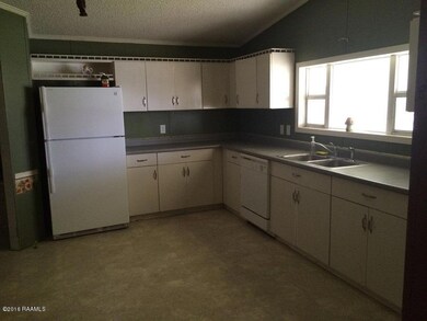 2009 Young Dr, Eunice, LA 70535 - photo 2