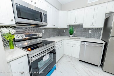 606 Wellington Place, Matawan, NJ 07747 - photo 6