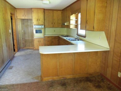 6412 Canter Rd, High Point, NC 27263 - photo 2