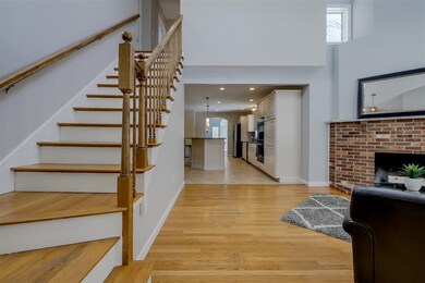 10 Grafton Dr, Bedford, NH 03110 - photo 3