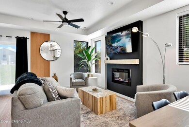 18-web-or-mls-SkyLight - Cassandra-33