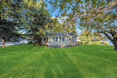 231 Elm Rd W, Mastic Beach, NY 11951 - photo 7