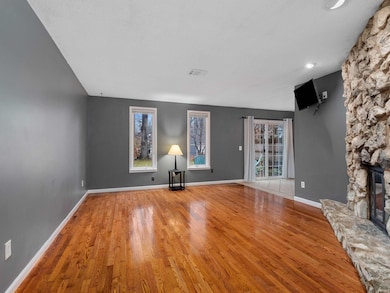 2103 Skyhawk Dr, Fort Wayne, IN 46815 - photo 4