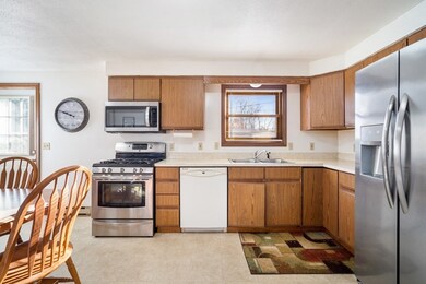 45 Crabtree St, Springfield, MA 01119 - photo 7