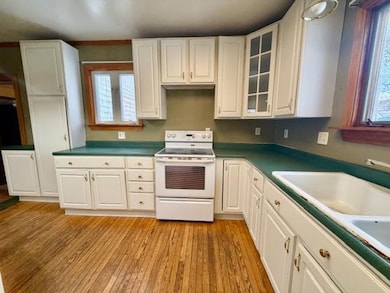 15 Alpine St, Gorham, NH 03581 - photo 3