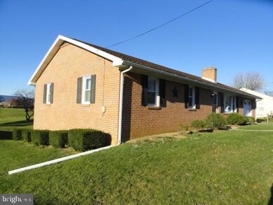 1423 Brechbill Rd unit 6, Chambersburg, PA 17202 - photo 3