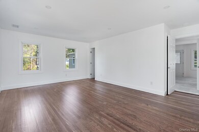 1802 Amazon Rd, Mohegan Lake, NY 10547 - photo 4