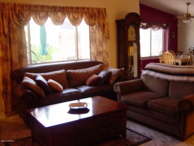 family room off kitchen