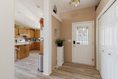 1380 Circle Wood Dr, Central Point, OR 97502 - photo 4