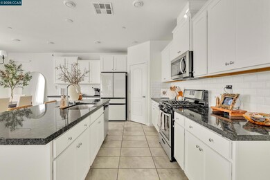 5487 Alvar Loop, Antioch, CA 94531 - photo 7