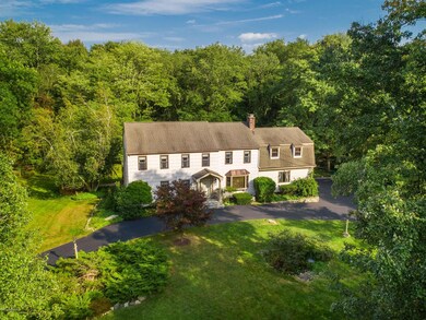 23 Shannon Ln, Cos Cob, CT 06807 - photo 2