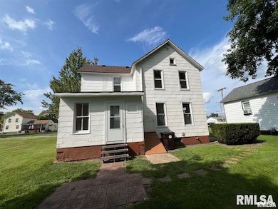 552 E Locust St, Canton, IL 61520 - photo 2