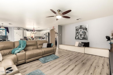 5D4ACBA7-24A1-467B-8317-EB2FF3D128C7