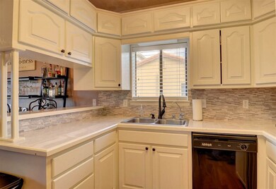 219 Winchester Ct, Alamogordo, NM 88310 - photo 4