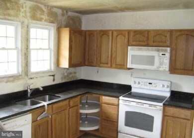 4802 Wendel Ave, Baltimore, MD 21206 - photo 3