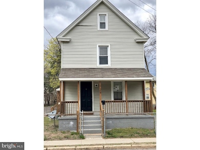 129 W Washington St, Paulsboro, NJ 08066 - photo 2