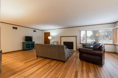 1163 S 3rd St-24