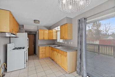 19682 Jeanette St, Southfield, MI 48075 - photo 7