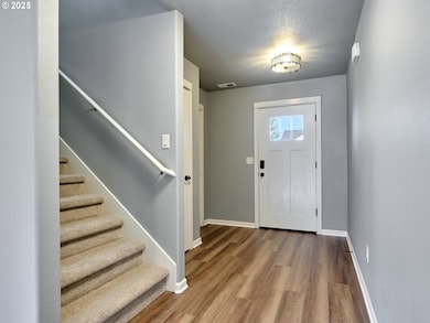 348 SW Mt Rainier St, McMinnville, OR 97128 - photo 3